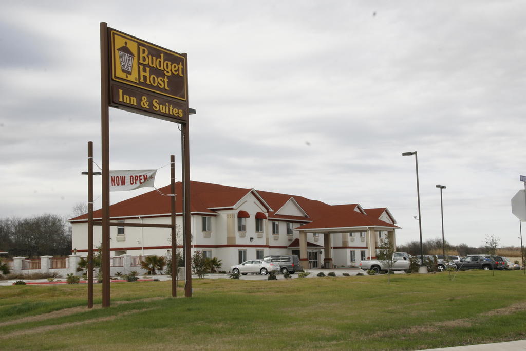 Budget Host Inn And Suites Cameron Exterior photo